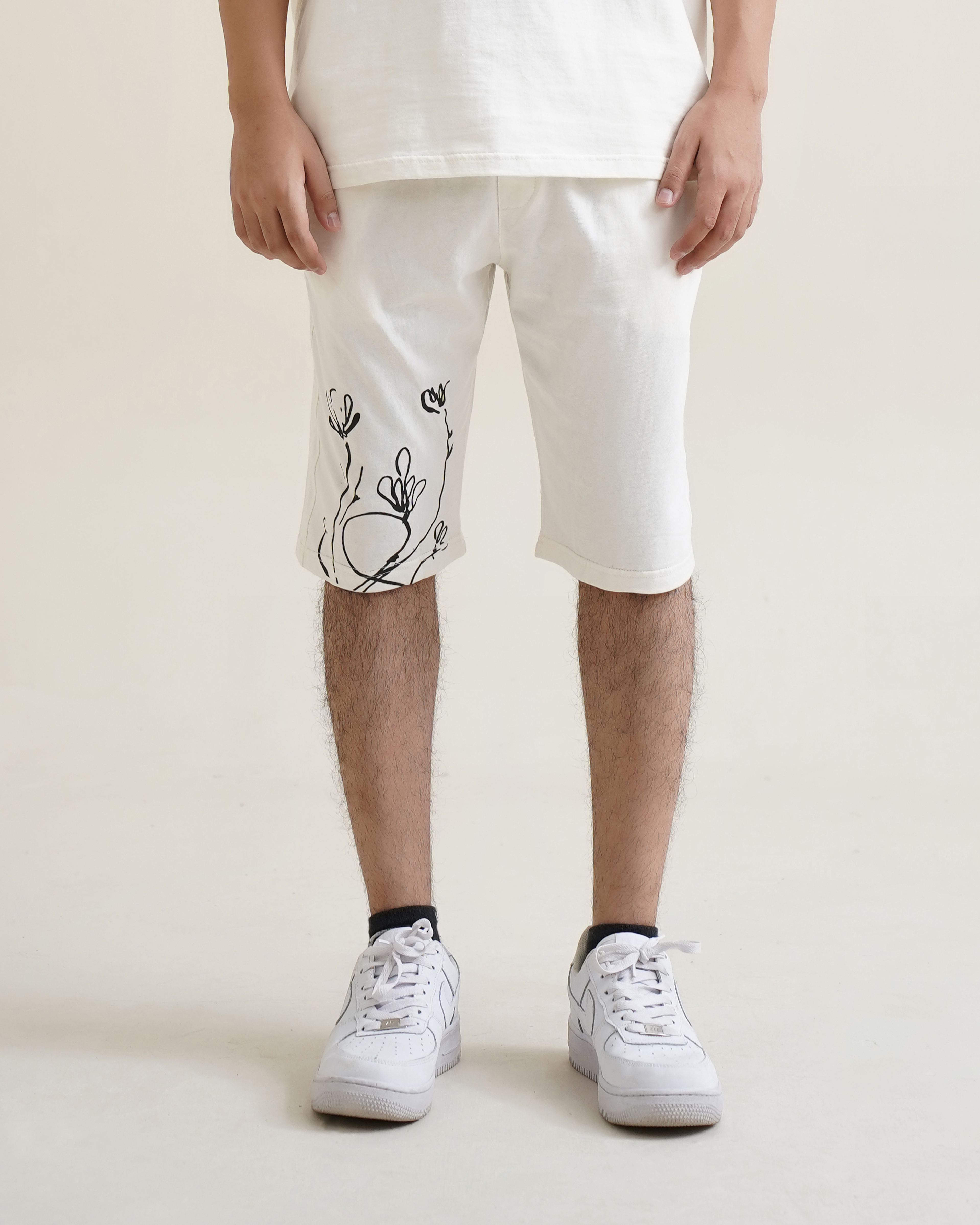 FLORAL LINE ART SHORTS