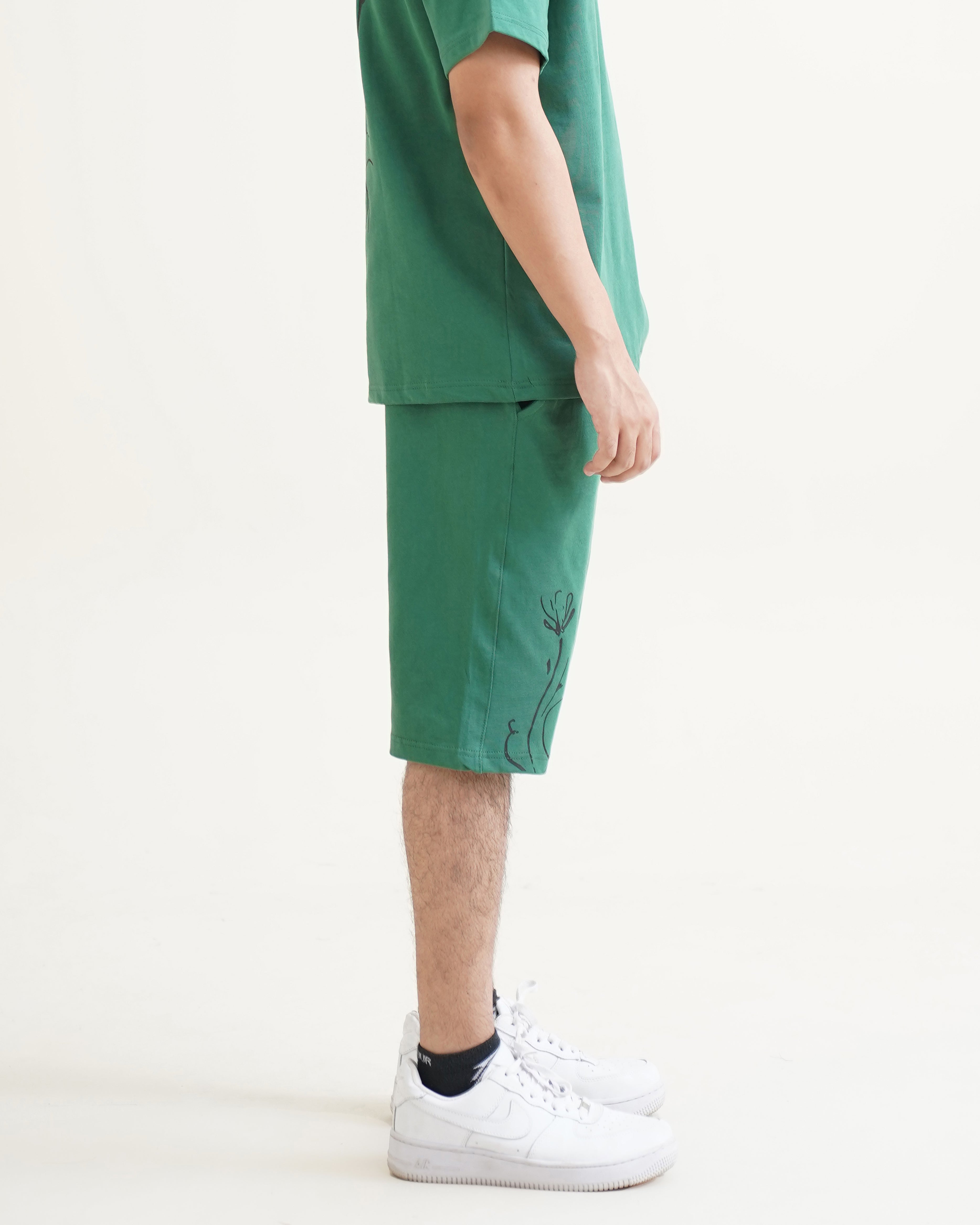 FLORAL LINE ART SHORTS