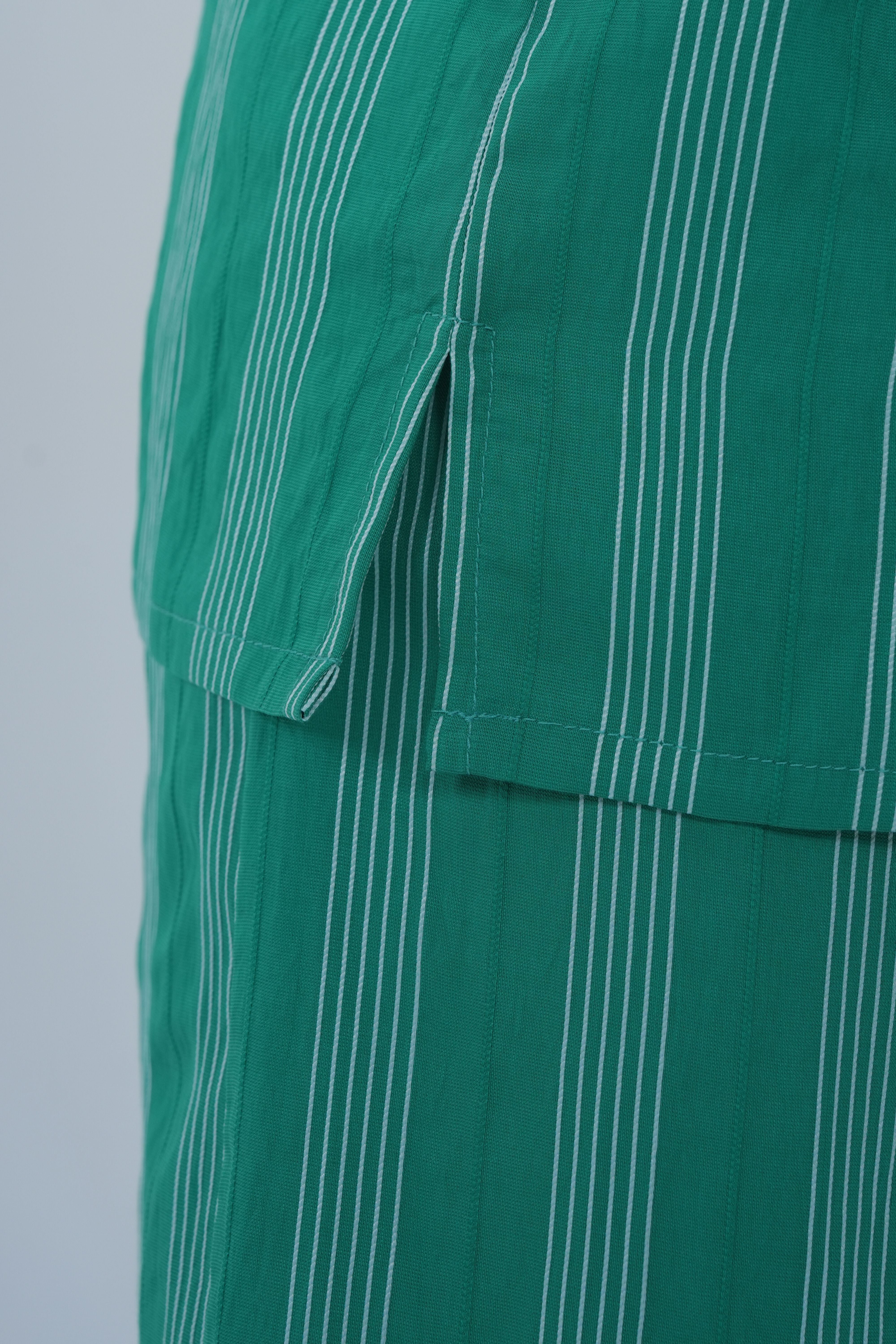 Emerald Line Set - Back Detail